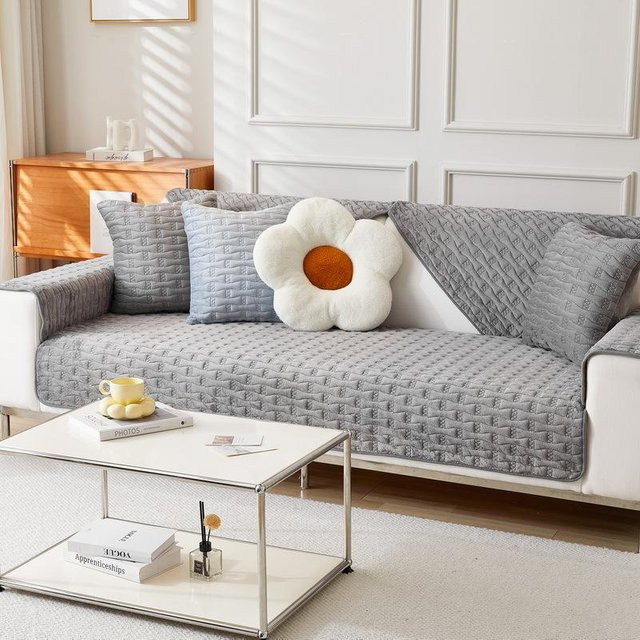 Rutschfester Plüsch-Sofabezug von Super Six in Grau, universelle Couchmatte als Schonbezug für dein Wohnzimmer, Breite: 70 cm, Breite: 70 cm - Bild 1