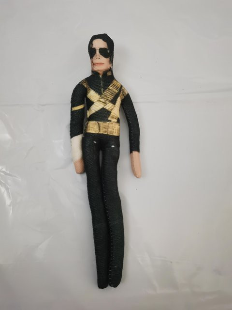 Yiran Health & Beauty Michael Jackson Cosplay Requisitenpuppe, Plüschfigur, ab 14 Jahren - Bild 1