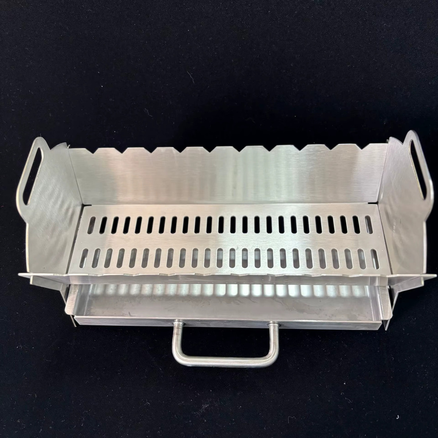 Tragbarer Mehrzweck-Grillofen aus Edelstahl in Silber für Camping und Picknick - Bild 2