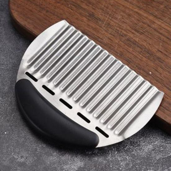 Pavo Kartoffelschneider aus Edelstahl in Silber mit gewelltem Klingendesign und ergonomischem Griff für Gemüse und Obst - Bild 6