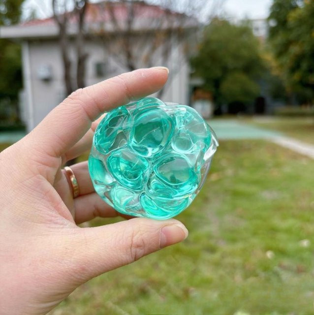 Yiran bag Squishy Bunter Geräusch-Stressball, Knuspriges Quetschspielzeug - Bild 1