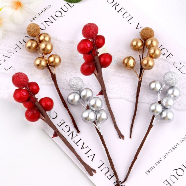 Ataozhekou 10er Set Künstliche Weihnachtsbeeren in Rot und Gold zur festlichen Dekoration für Weihnachten und Neujahr - Bild 1