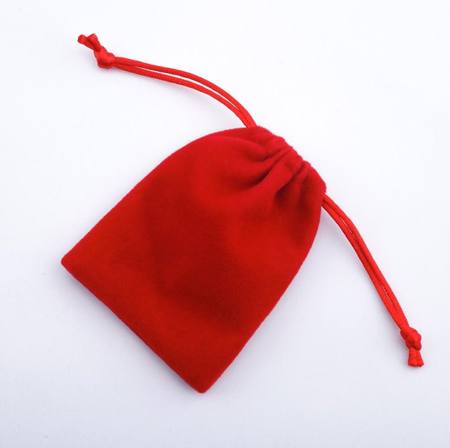 Rote Kordelzug-Geschenktasche aus Textil zur Aufbewahrung von Schmuck und Geschenken - Bild 1