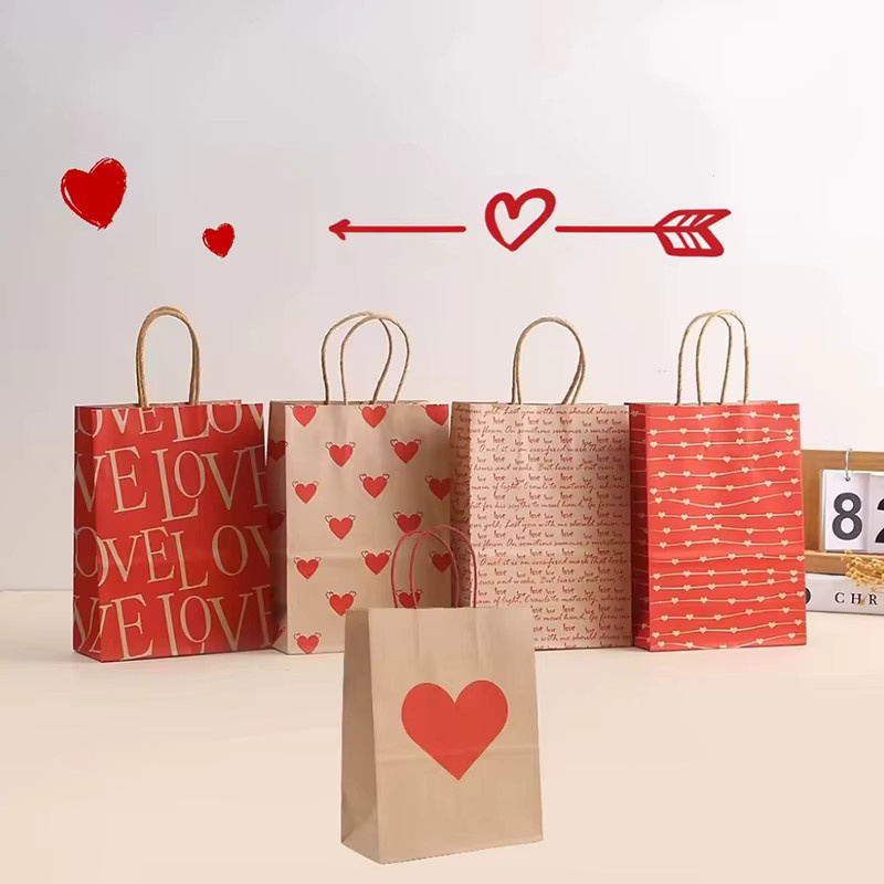 10er Set ZYF Kraftpapiertüten mit Herzmuster und Griff in Braun für Valentinstag, Hochzeiten und Partys - Bild 2