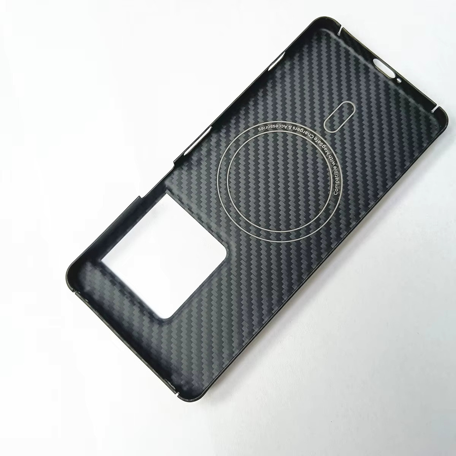 Sony Xperia 1 VIII Magnetabdeckung aus echter Aramid-Carbonfaser in Schwarz, ultradünne MagSafe-kompatible Schutzhülle in Matt-Optik - Bild 3