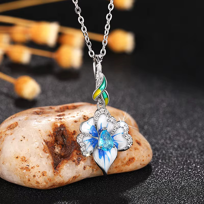 Huitan Halskette mit blauem Blumen-Anhänger, Silber, Damen - Bild 2