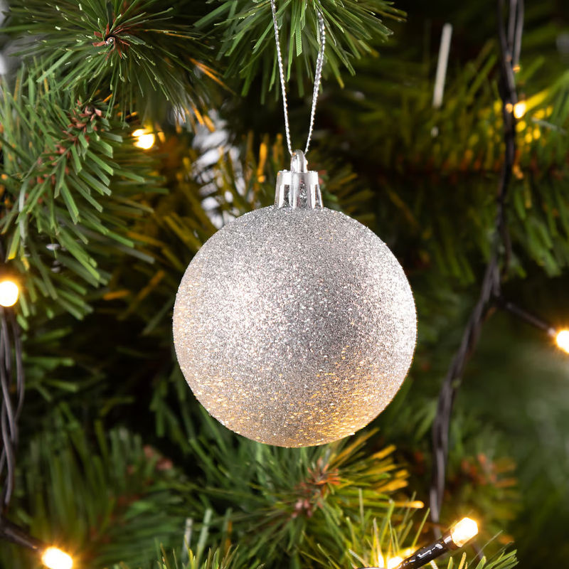 Casaria Weihnachtskugeln Silber 24er Set aus Kunststoff als Hängeornamente für deine Weihnachtsdekoration - Bild 4