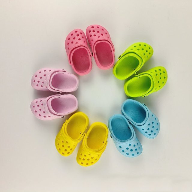 Unsere Generation Puppenzubehör, Bunte Sandale, 1 Paar - Bild 1
