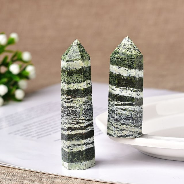 RYCRYSTAL Naturstein Obelisk aus grünem Zebrastreifen Quarz als Heilkristall-Ornament für Reiki und Wohnkultur - Bild 1