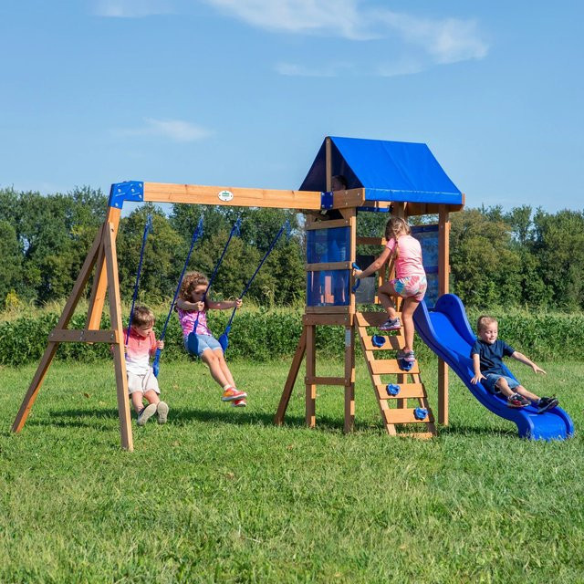 Backyard Discovery Aurora Spielturm mit Schaukeln und Rutsche aus Holz und Stahl in Mehrfarbig - Bild 1