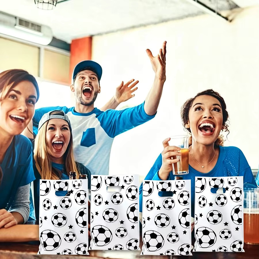 50 Stück ZQNYCY Süßigkeiten-Geschenktüten mit Fußball-Muster in Weiß aus Kunststoff für Geburtstagsfeiern und Sportfan-Dekorationen - Bild 4