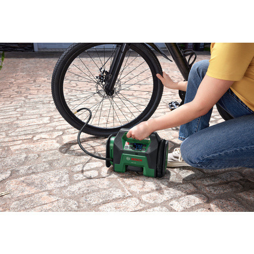 Bosch Akku-Druckluftpumpe PAO 18V SOLO in Schwarz und Grün inklusive Zubehör - Bild 4