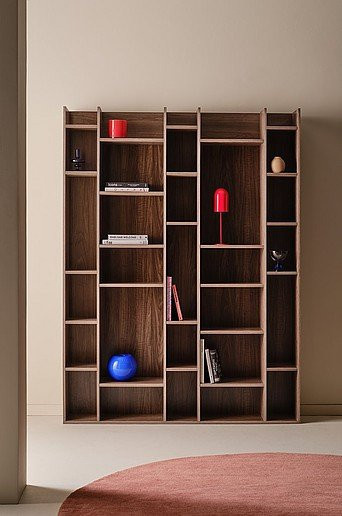 IKEA FISKEBÄCK Bücherregal in Walnussbraun mit Rückwand, Modernes Wandregal aus Holz und MDF, H: 200 cm, B: 150 cm, T: 25 cm - Bild 1