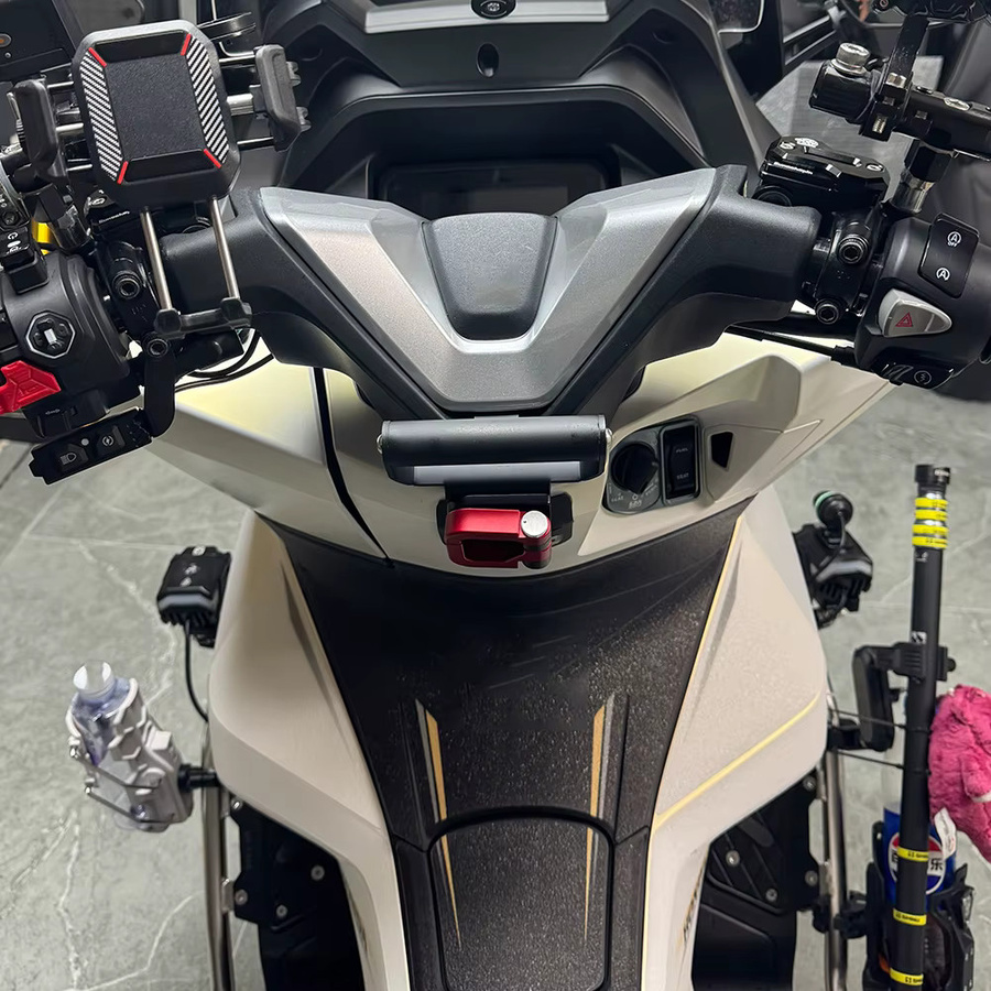 S2R GPS Navigationshalterung und Helmhaken für Honda PCX125 in Schwarz und Silber - Bild 2