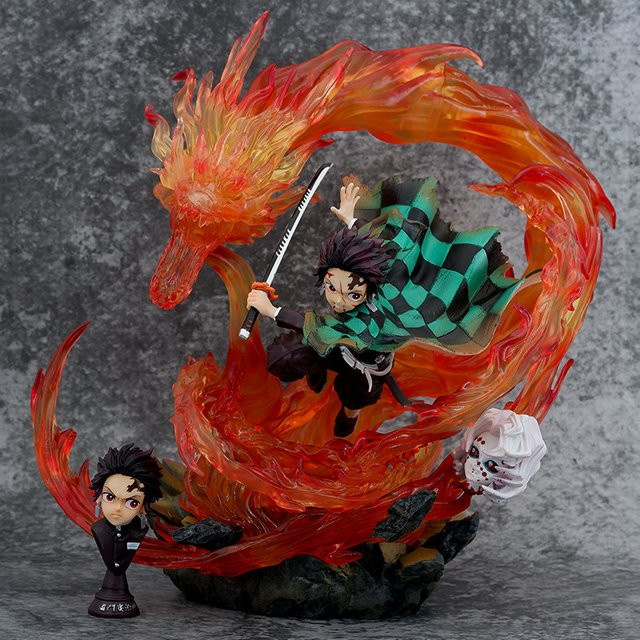 Bandai Demon Slayer Kamado Tanjiro Battle Ver. Action Figure Statue, 30cm - Bild 1