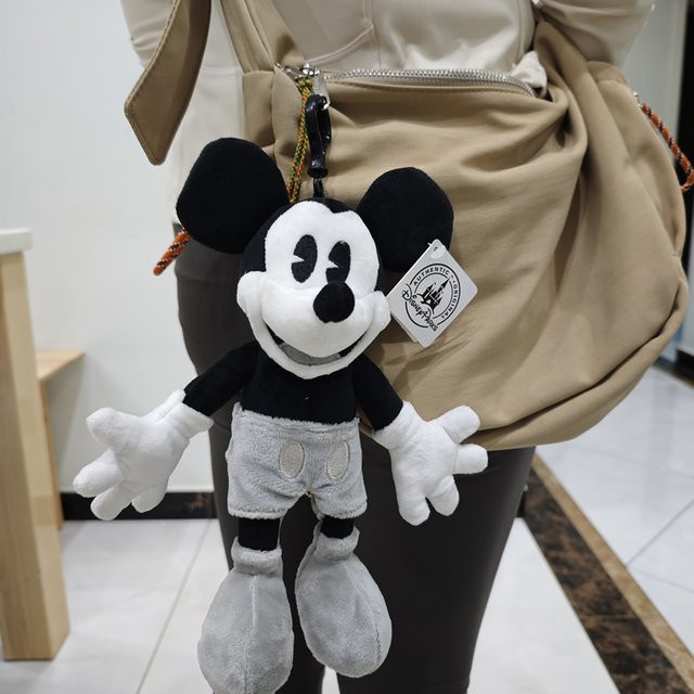 Bandai Disney Mickey Mouse, Plüschtier, Schwarz-Weiß, 25 cm - Bild 1