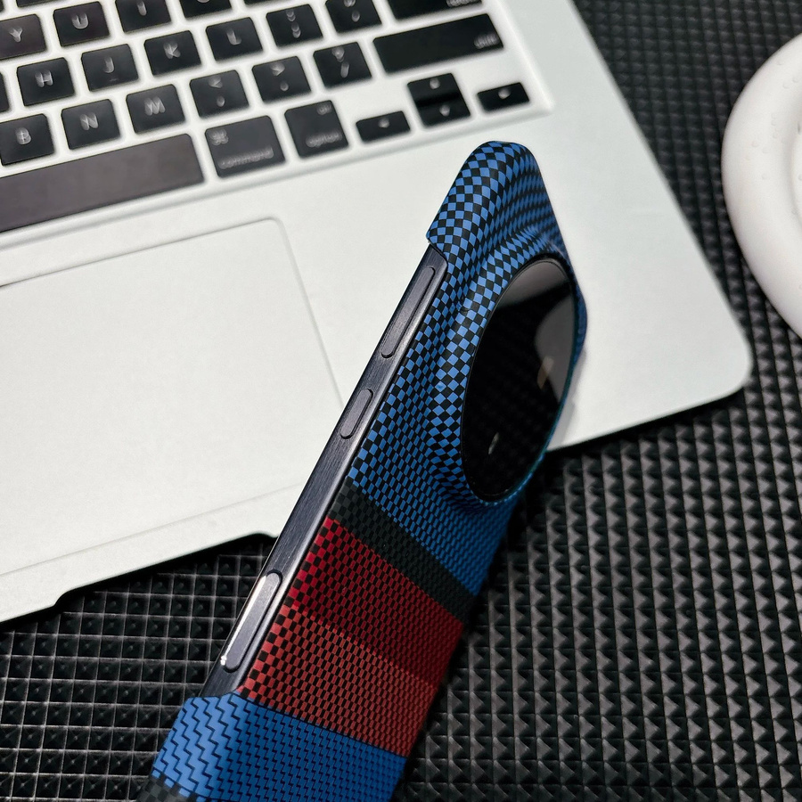 Magnetisches MagSafe Case für Honor Magic 8 Pro mit Karbonfaser-Textur und rahmenlosem Design in Multicolour - Bild 1