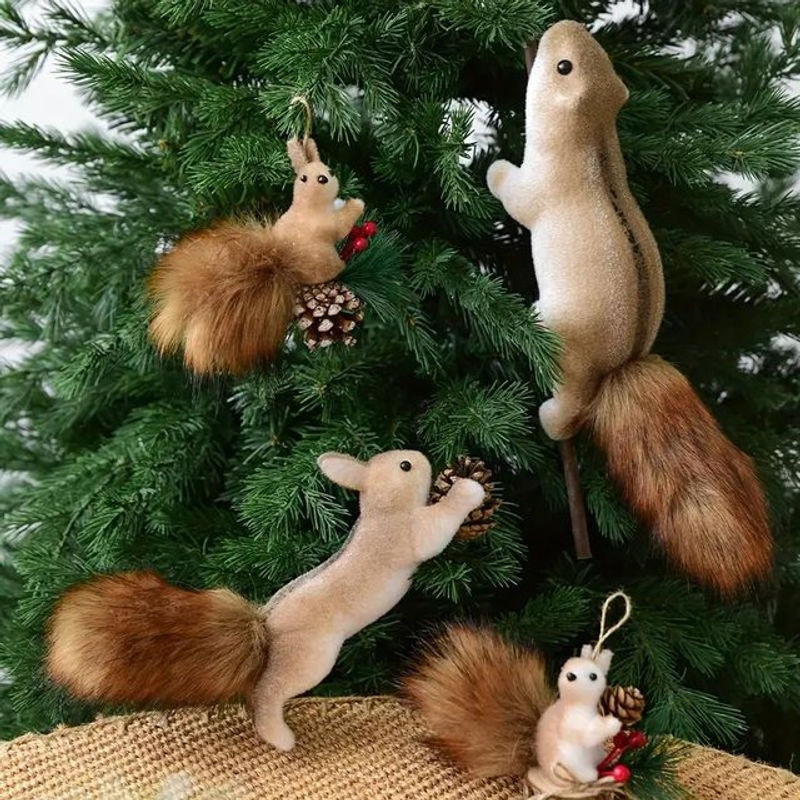 ZQNYCY Weihnachts-Hängeornament realistisches Eichhörnchen aus Stoff in Braun - Bild 1