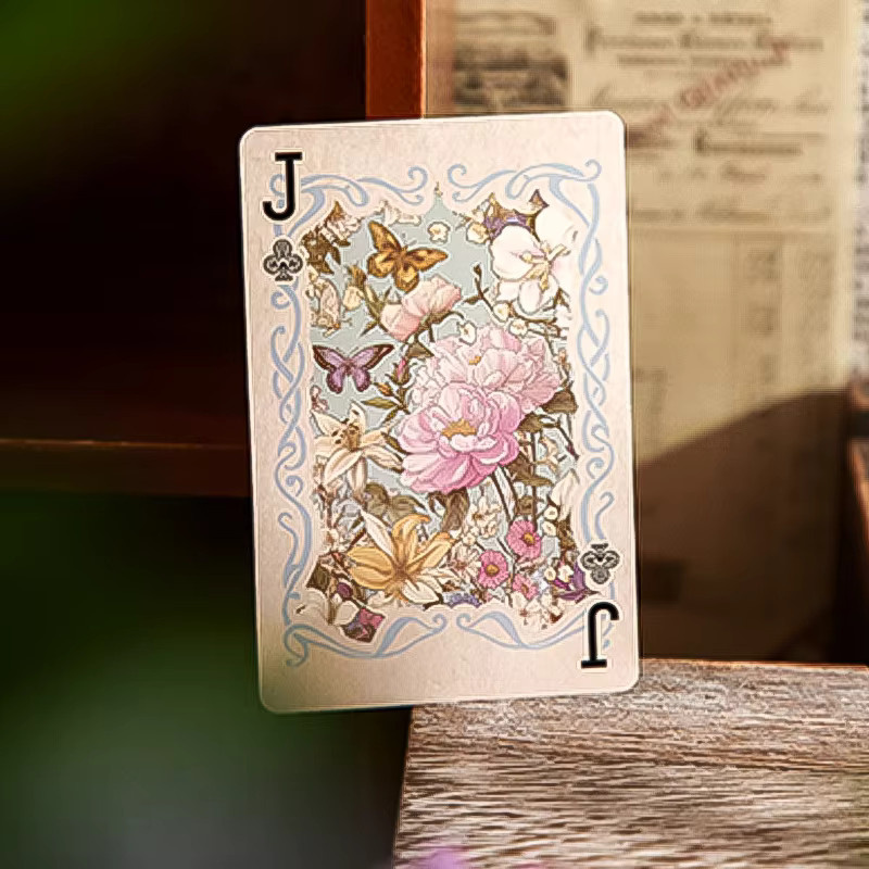 Mr. Paper Secret Garden Spielkarten Set mit 55 Stück im Vintage Blumenmuster und literarischem Stil, Mehrfarbig - Bild 3