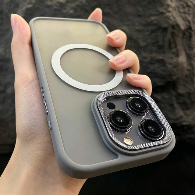 VOUVI Transparente Magnetische Kabellose Ladehülle mit Air Skin Feel Matt-Oberfläche für iPhone 17 16 15 14 13 12 11 Pro Max und Plus - Bild 1