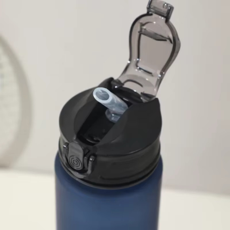 Fantia Sportwasserflasche mit Strohhalm und Trageschlaufe, blau, 750 ml, BPA-frei und auslaufsicher - Bild 3