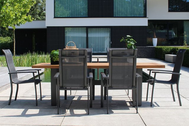 Hartman Garten-Essgruppe Yasmani/Alice Comfort in Anthrazit aus Aluminium und Teakholz mit 6 Stapelsesseln, Tisch B: 240 cm, T: 100 cm - Bild 1