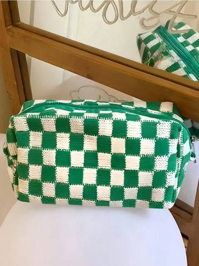 Gestrickte Kosmetiktasche im Schachbrettmuster aus Wolle, braun/mehrfarbig, große Kapazität für Make-up und Reiseutensilien - Bild 1