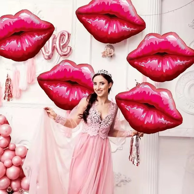 5 Stück rote Lippen und Lippenstift Aluminiumfolien-Ballons von BALONAQ für Valentinstag und Dekorationen - Bild 1