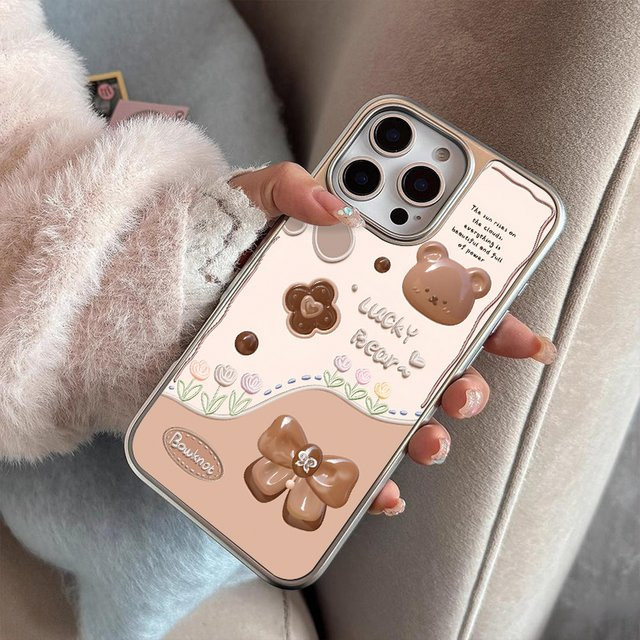 DecoPhone Stoßfeste Handyhülle im koreanischen Stil mit niedlichem Cartoon-Kaffeebär, mattierte Rückwand und silbernem Rand für iPhone 17, 16, 15, 14 Pro Max, Farbe: Silber - Bild 1