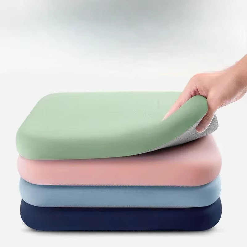 Ultraweiches Schaumstoff-Sitzkissen in Schwarz mit 4 cm Dicke zur Schmerzlinderung und Lendenwirbelstütze für Bürostühle und Autositze - Bild 1