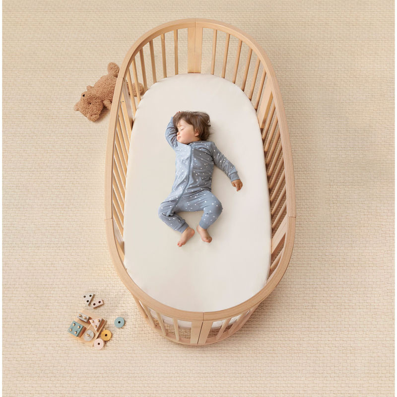 Stokke Sleepi Bundle Babybett aus Buchenholz inklusive Matratze, Spannbetttuch, Himmelstange und Baldachin, B/T/H: 136,4 x 69,8 cm - Bild 2