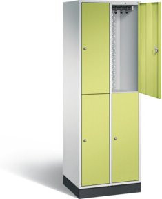 C+P Spind Intro doppelstöckig mit Scharniertüren, Korpus Lichtgrau, Front Viridingrün, H: 195 cm, B: 62 cm, T: 49 cm - Bild 1