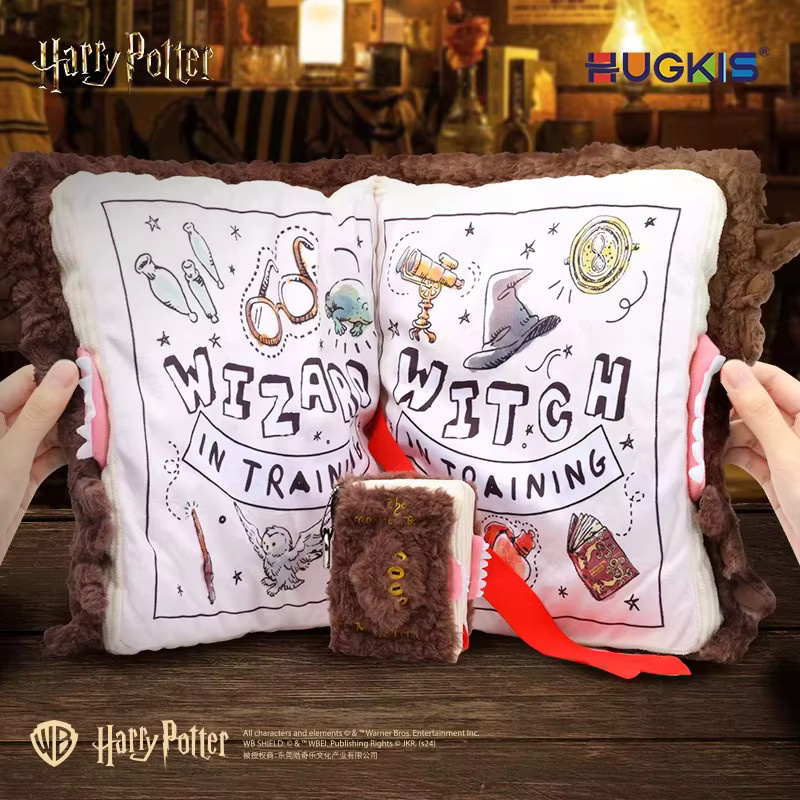 Hugkis Harry Potter The Monster Book Plüschtier - Bild 4