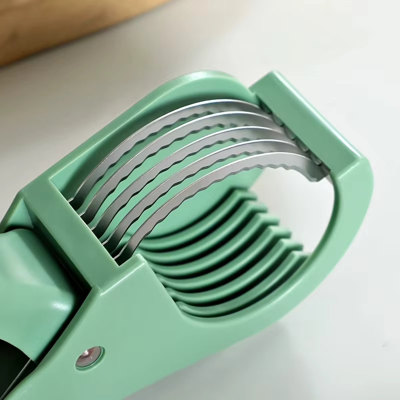 Multifunktionaler Gemüseslicer aus Edelstahl von PDQ in Grün für Obst, Gemüse und Kartoffeln - Bild 5