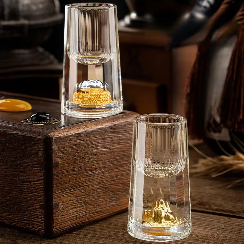 Chinesische Baijiu Tasse aus Kristallglas mit vertikalem Korn-Design in Transparent, ideal für die Spirituosen-Verkostung - Bild 4