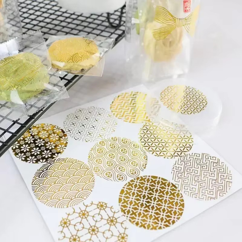 90 Stück Runde Geschenkaufkleber in Bronzegold und Transparent für Hochzeit, Backen und DIY-Projekte - Bild 1
