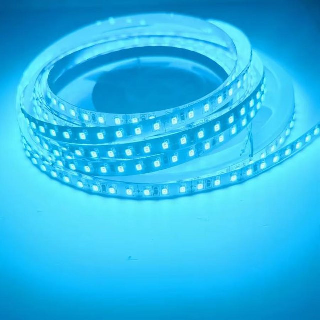 OuuZuu LED Streifen 24V mit 120 LEDs/m, Farbe Blau, 5m Länge, 2835 SMD Diode, Breite: 8 mm - Bild 1