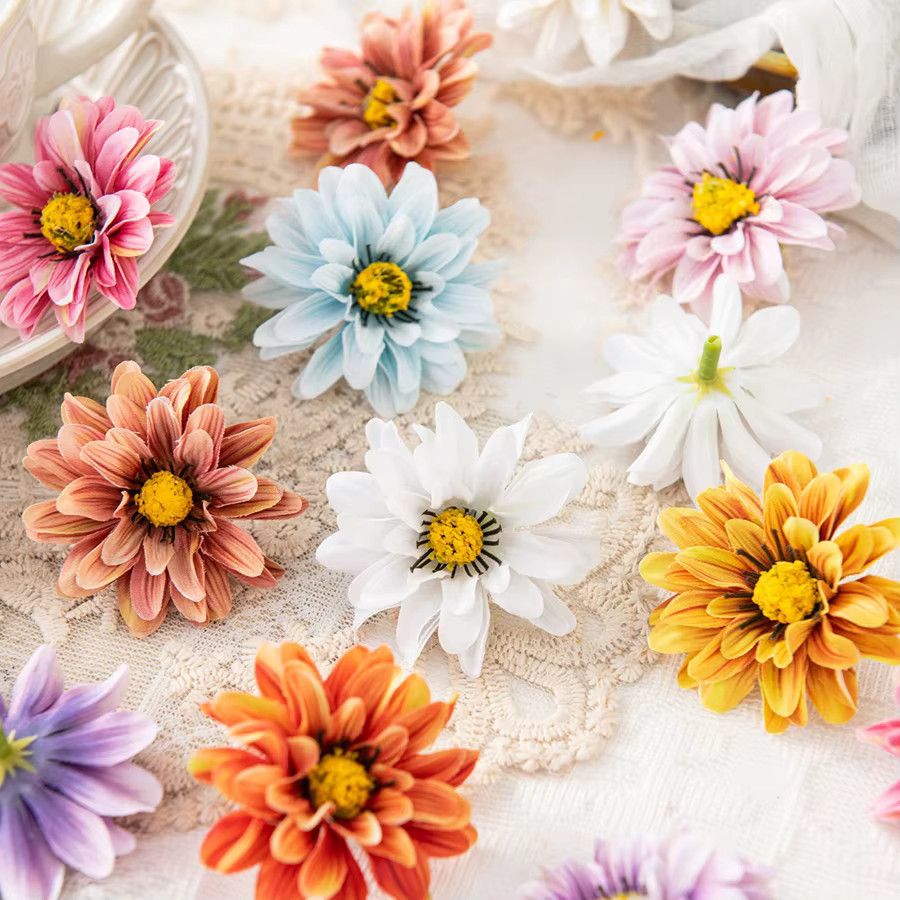 Smr Künstliche Gänseblümchen in Multicolor für Hochzeit, Dekoration und DIY-Projekte (50 Stück) - Bild 2