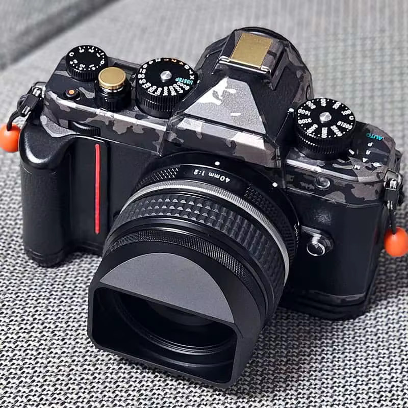 Nikon Quadratische Metall-Gegenlichtblende mit Metallhaubendeckel für NIKKOR Z 40mm F2 und Z 40mm F2.0SE in Schwarz - Bild 6