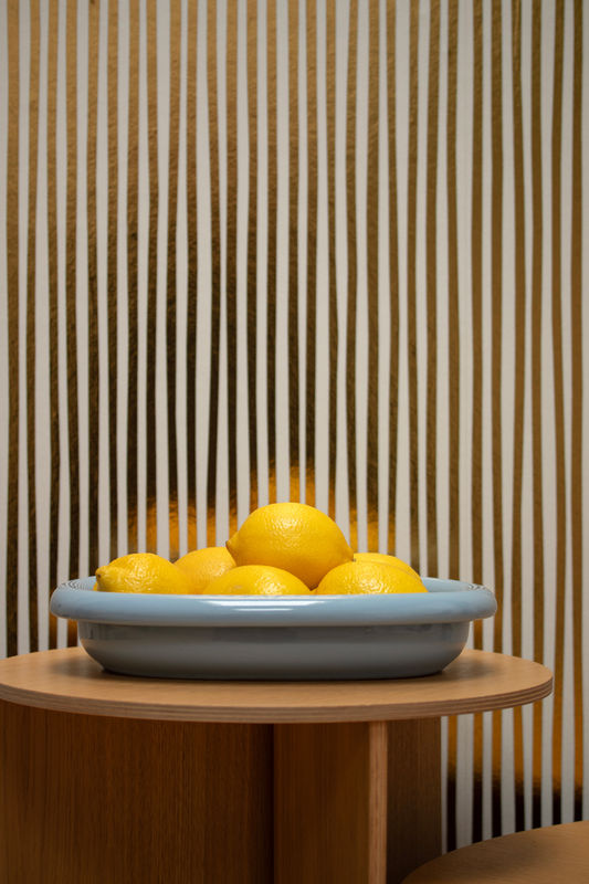 studio ditte Tapete Stripes in Gold mit abstraktem Streifenmuster aus Vlies - Bild 2