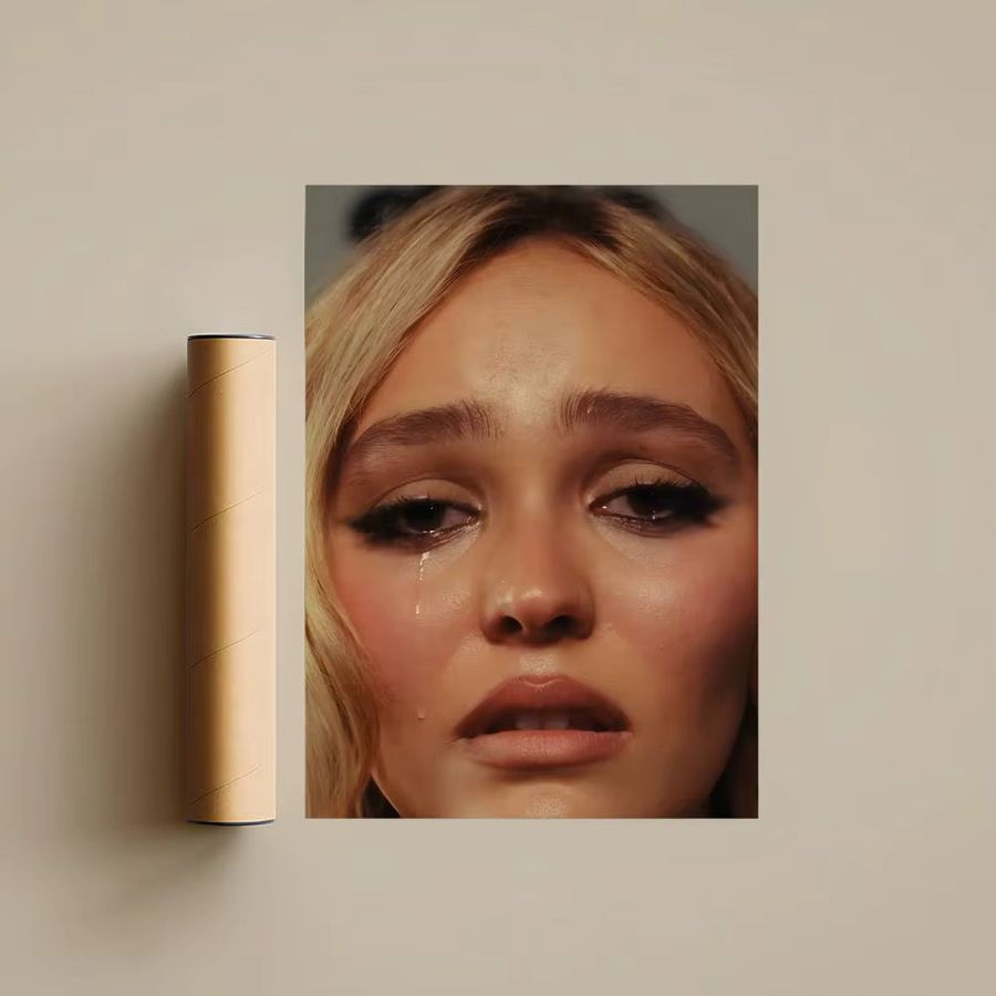 Singer L-Lily-Rose Depp Poster Wandaufkleber HD-Kunst wasserdicht selbstklebend für deine ästhetische Raumdekoration im Wohnzimmer oder Schlafzimmer - Bild 4