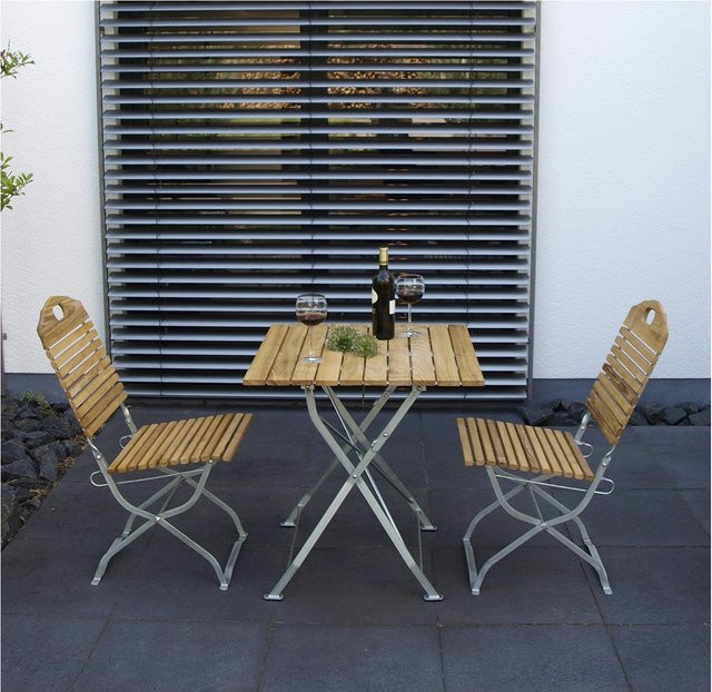 DEGAMO Kurgarten Gartenmöbel Garnitur BAD TÖLZ 3-teilig aus Robinie und verzinktem Flachstahl, braun, Tisch B: 70 cm x T: 70 cm, klappbar - Bild 1