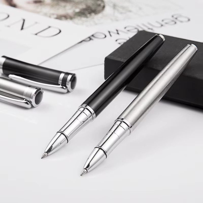 STONEGO Klassischer Metall-Rollerball-Stift in Schwarz mit feiner 0,5mm Spitze - Bild 4