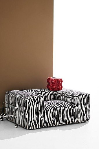 Wenju Lounge-Sessel mit Armlehnen aus Cord und Samt in Grau und Schwarz mit Massivholzgestell - Bild 1