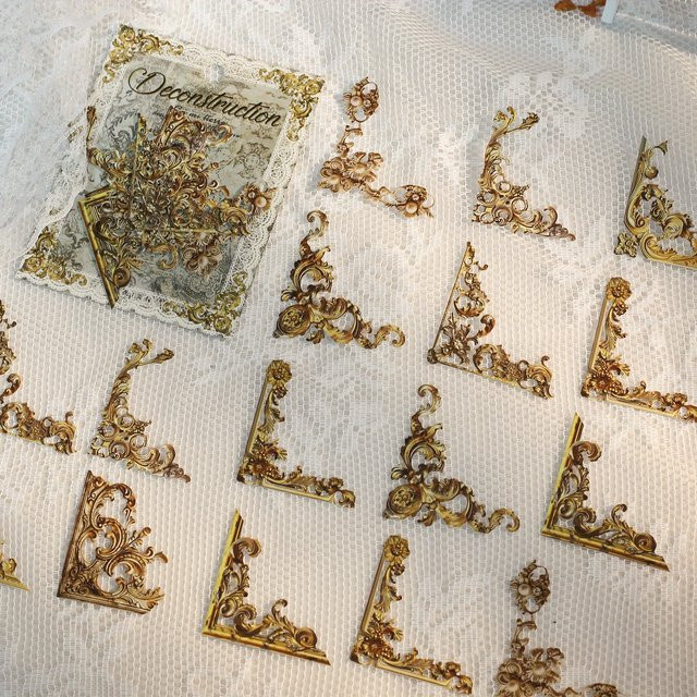 24 Stück Vintage Eckaufkleber in Gold für Scrapbooking und DIY Dekoration - Bild 1
