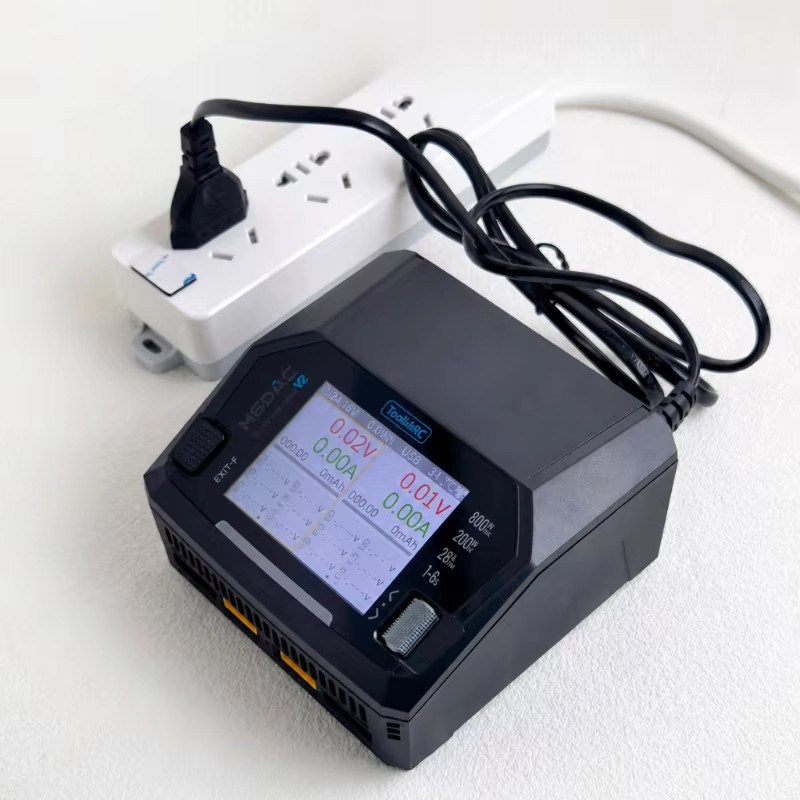 ToolkitRC M6DAC V2 Intelligentes Schnell-Ladegerät für LiPo und LiHV 1-6S Akkus in Schwarz - Bild 4