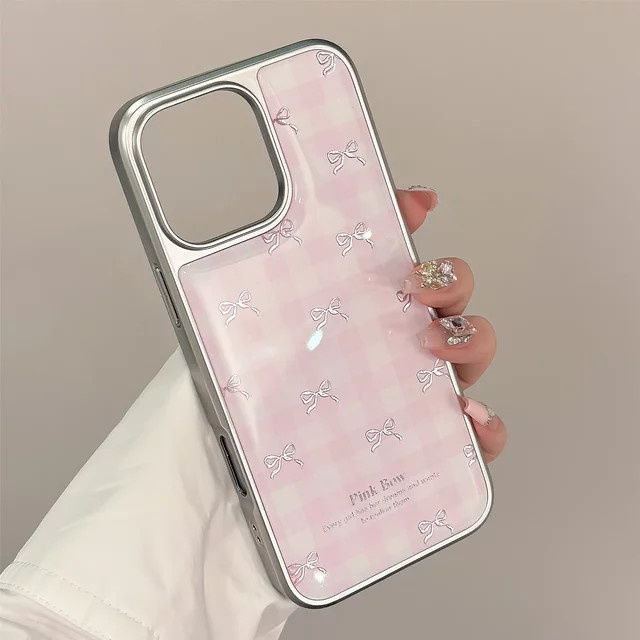 MUQGEW Handyhülle mit rosa Gittermuster und Schleifenknoten für iPhone 12 bis iPhone 17 Pro Max, stoßfeste Hartschale mit Silberrand - Bild 1