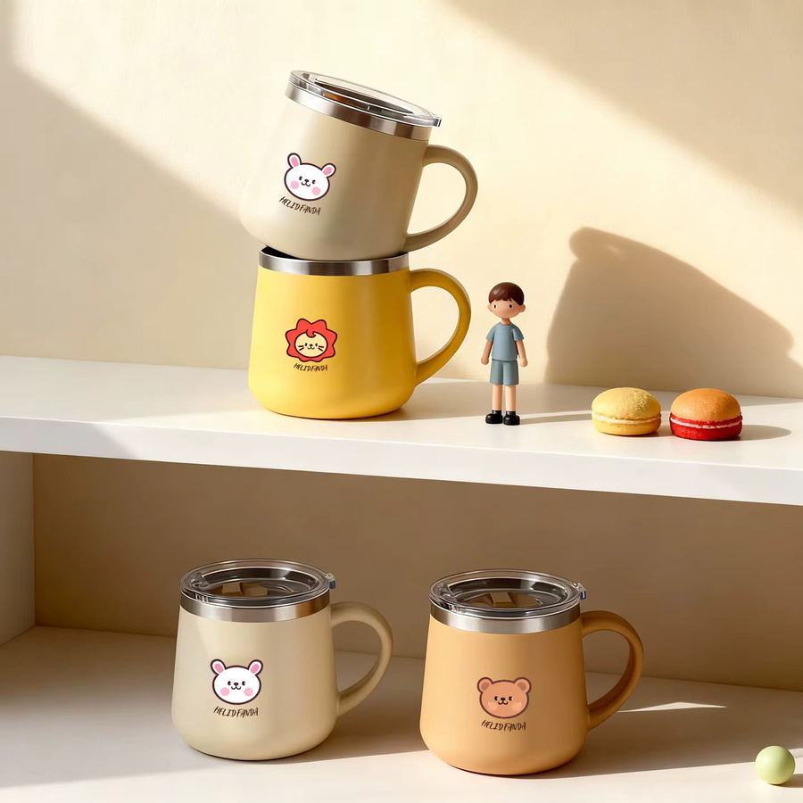 WORTHBUY Cartoon Thermobecher aus 316 Edelstahl mit Griff, doppelwandig isolierter Kaffeebecher, 430 ml, Gelb und Beige - Bild 3
