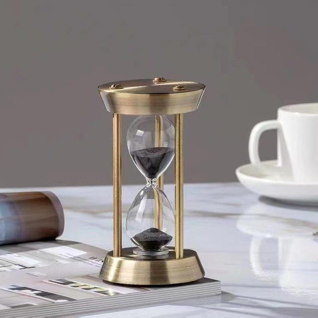 Bestbags Sanduhr aus Metall in Gold als moderne Desktop-Dekoration mit 15 Minuten Countdown - Bild 1