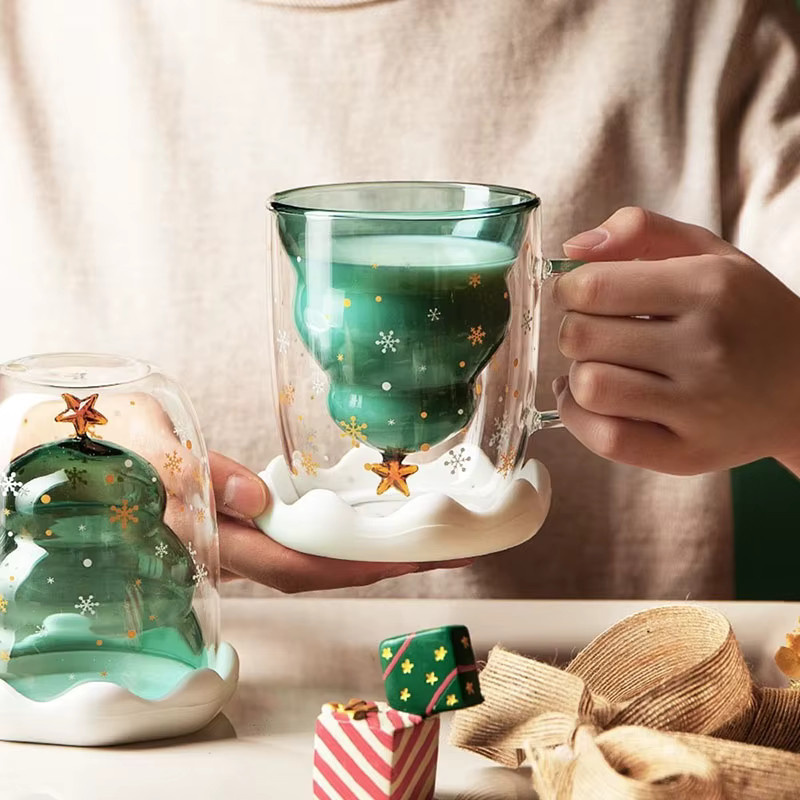 YWDL Weihnachtsbaum Kaffeetasse aus Glas mit Deckel, doppelwandige isolierte Teetasse und Milchbecher - Bild 3